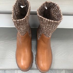 Chunky low calf boots